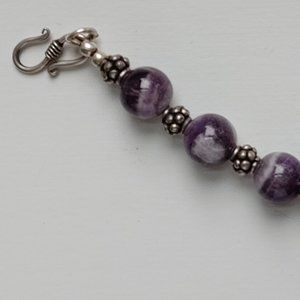 Purple and silver bead bracelet